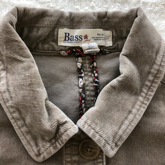 Beautiful Vintage Bass Jacket - Picture 2 of 15